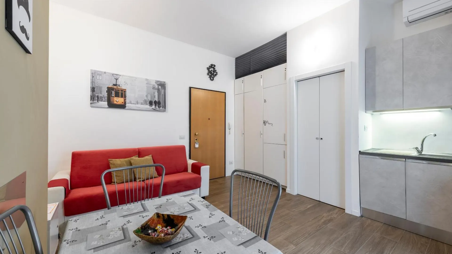 Lucky Flat, Un Momento Di Relax. Apartment Milan Italy